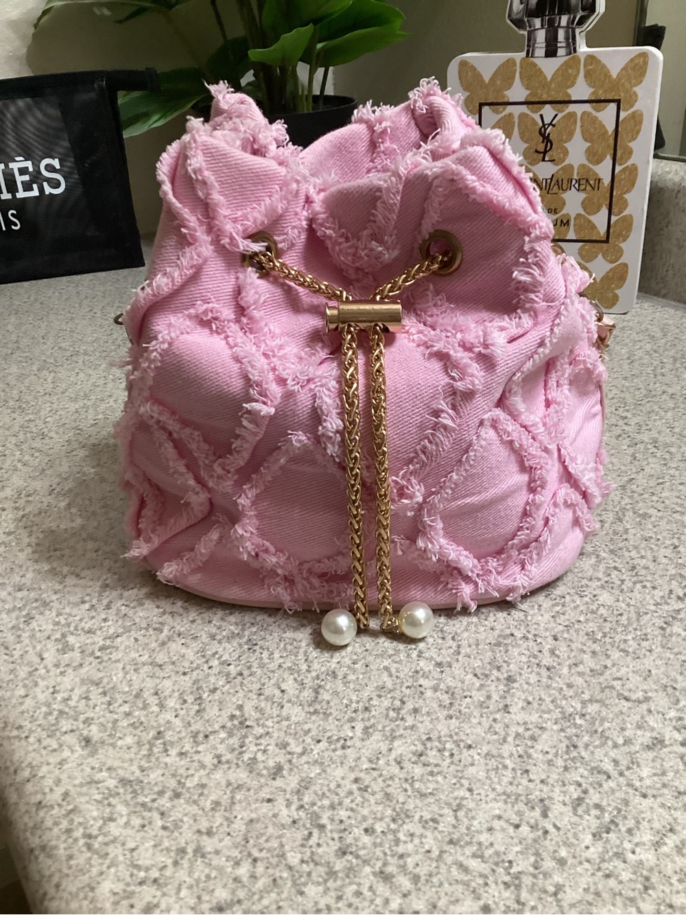 Pink Frayed Drawstring Bucket Bag with Gold Chain and Pearls